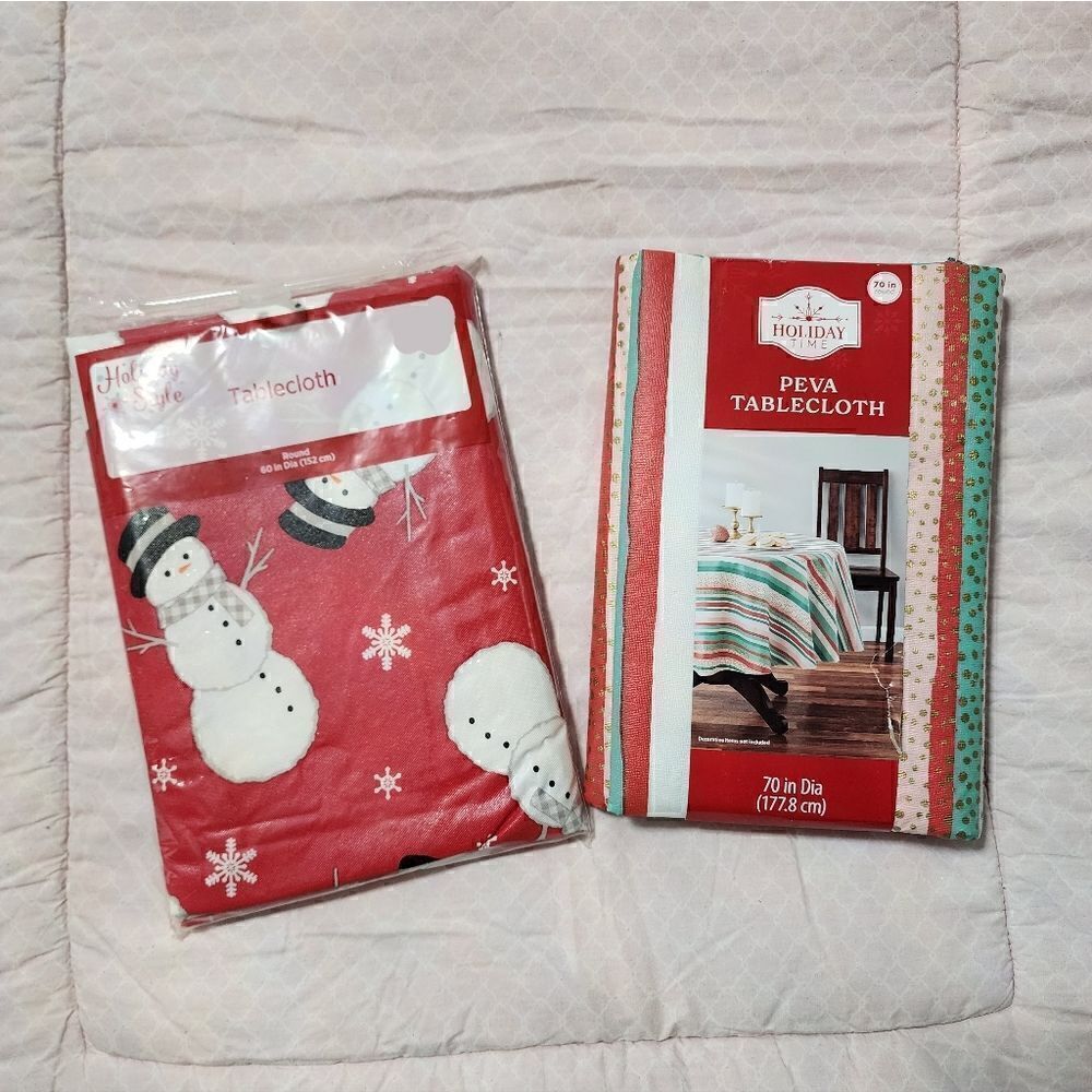 Lot of two Christmas Round Peva Tablecloth, New